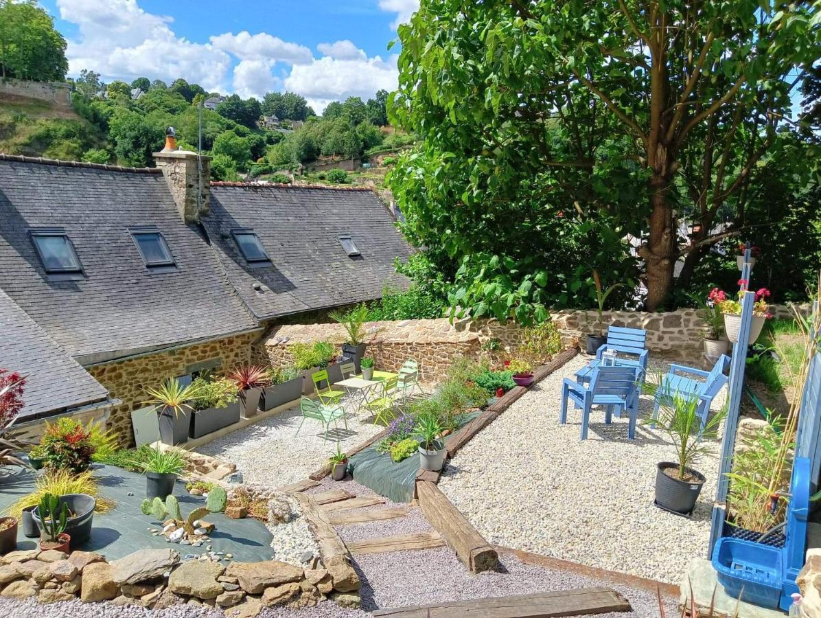 Chambre D'Hote Familiale De La Maison Bleue Lanvallay 외부 사진