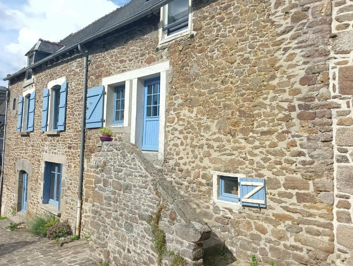 Chambre D'Hote Familiale De La Maison Bleue Lanvallay 외부 사진