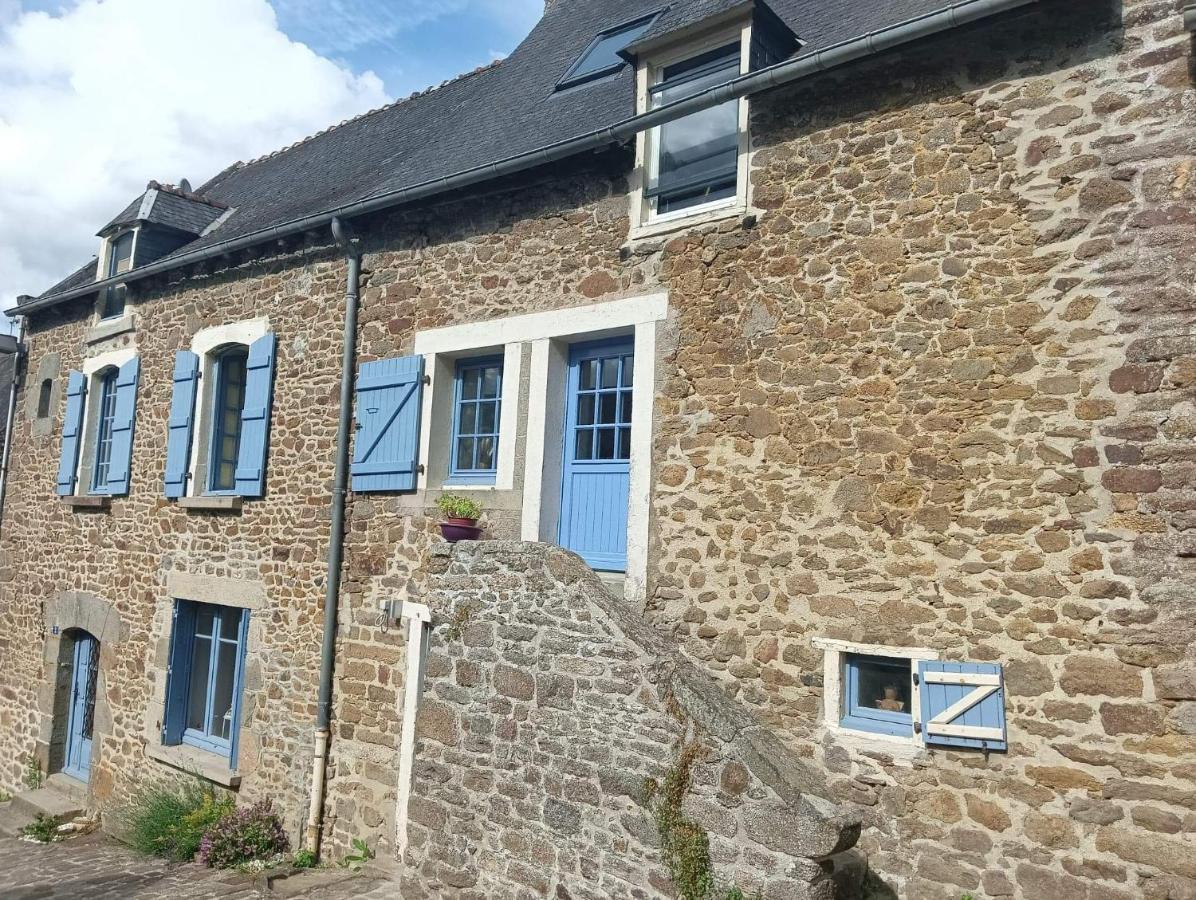 Chambre D'Hote Familiale De La Maison Bleue Lanvallay 외부 사진